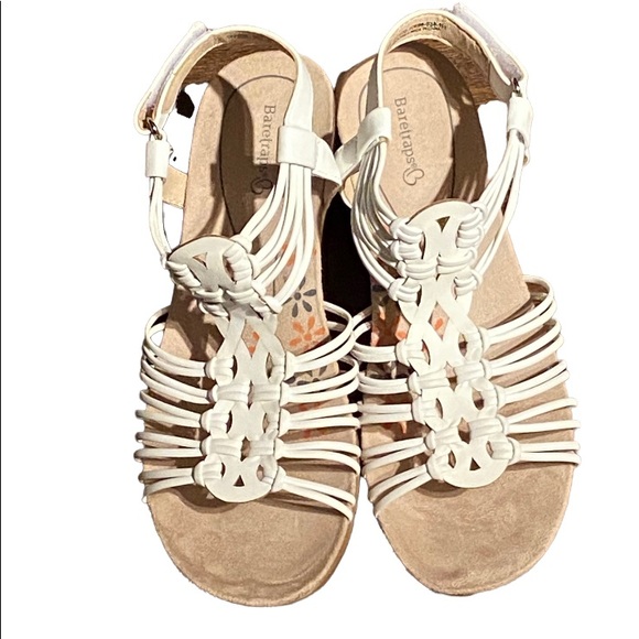 NWT BareTraps Wedges - Picture 2 of 5